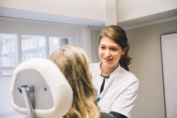 imgi_10_mirthe-van-der-putten-behandeling-fillers-locatie-utrecht-body-clinc